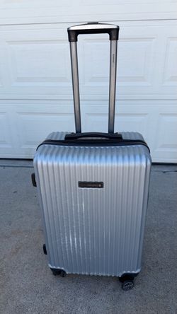 SwissBrand Hard Shell Spinner Luggage