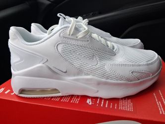 WOMEN'S NIKE AIR MAX BOLT SIZE 7.5 NEW