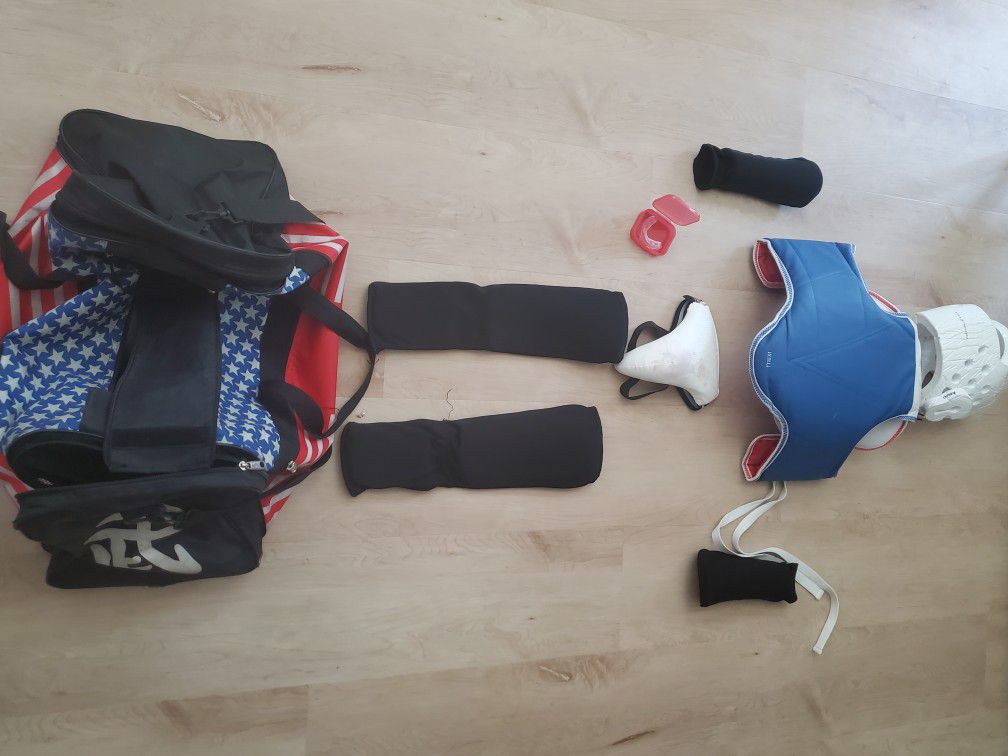TaeKwonDo Sparring Gear Set with Bag