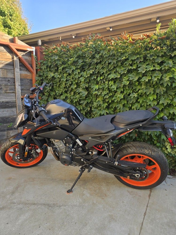 KTM 790 Duke