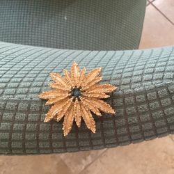 Vintage Avon  Brooch 