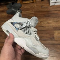 Jordan 4 Frozen Moments