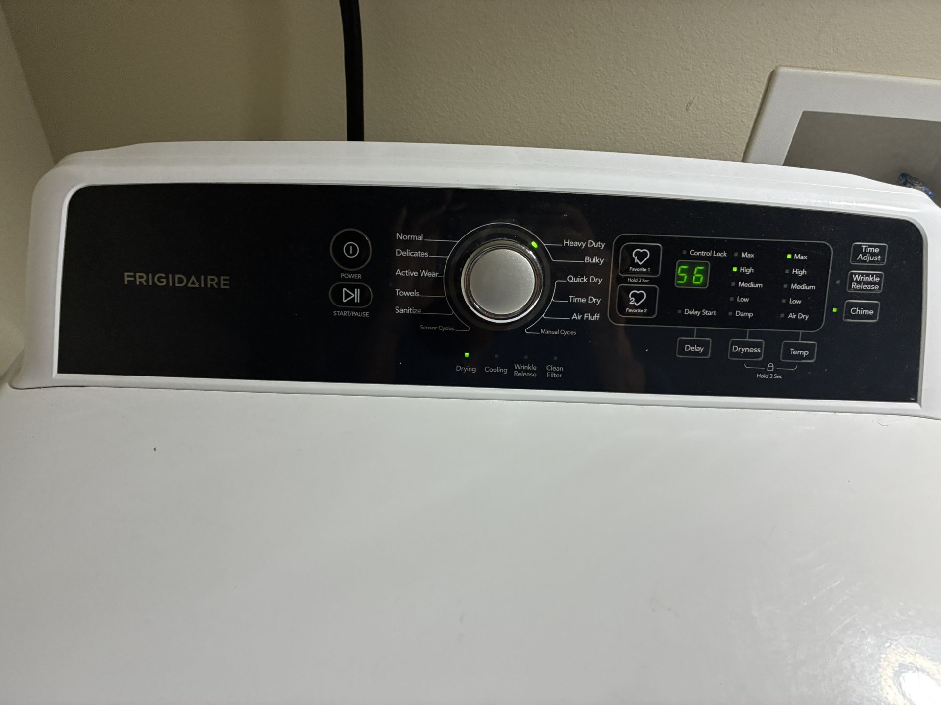 Frigidaire Washer And Dryer Set Amazing Condition
