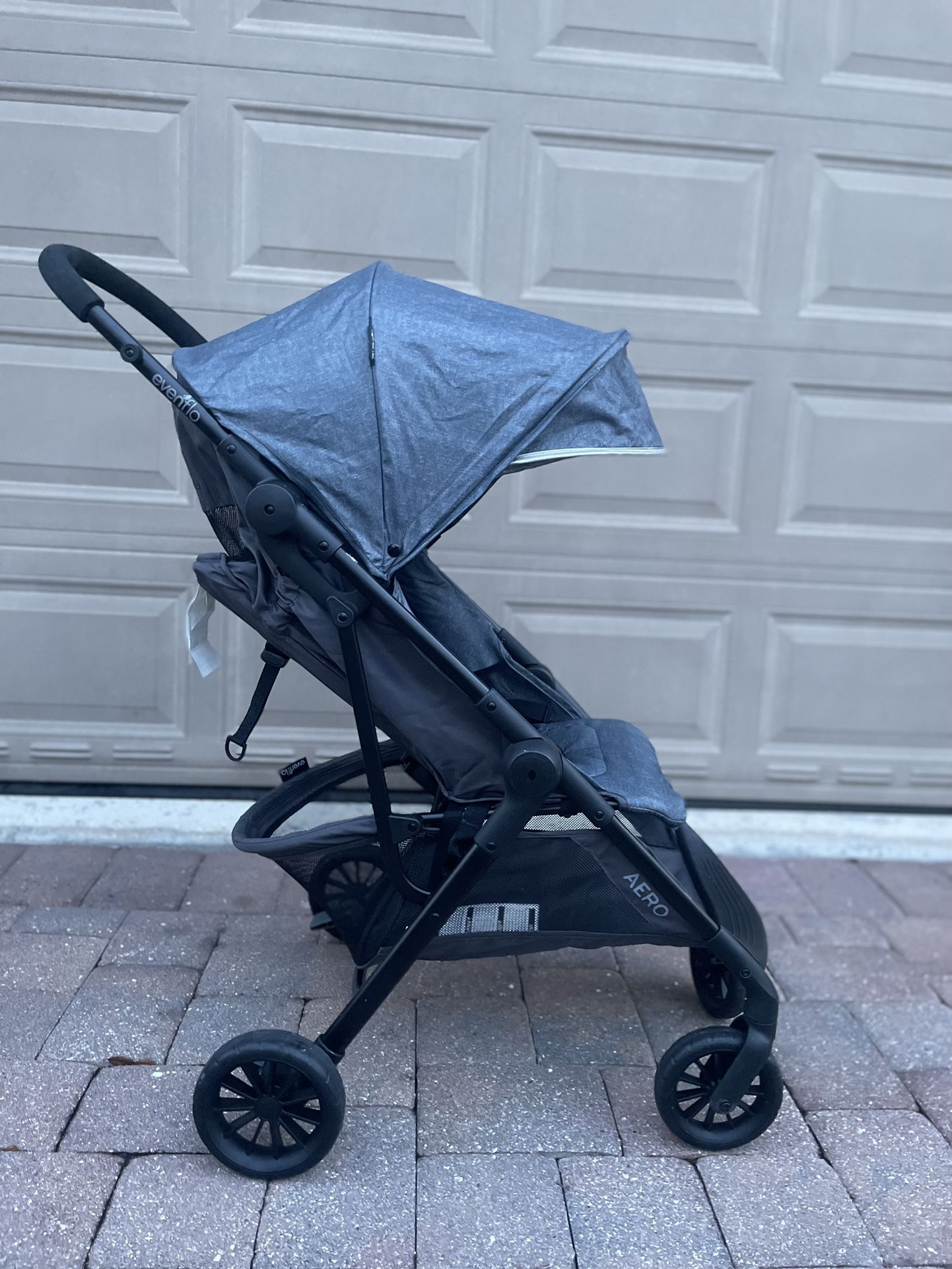 Evenflo’s Aero Ultra Lightweight Stroller