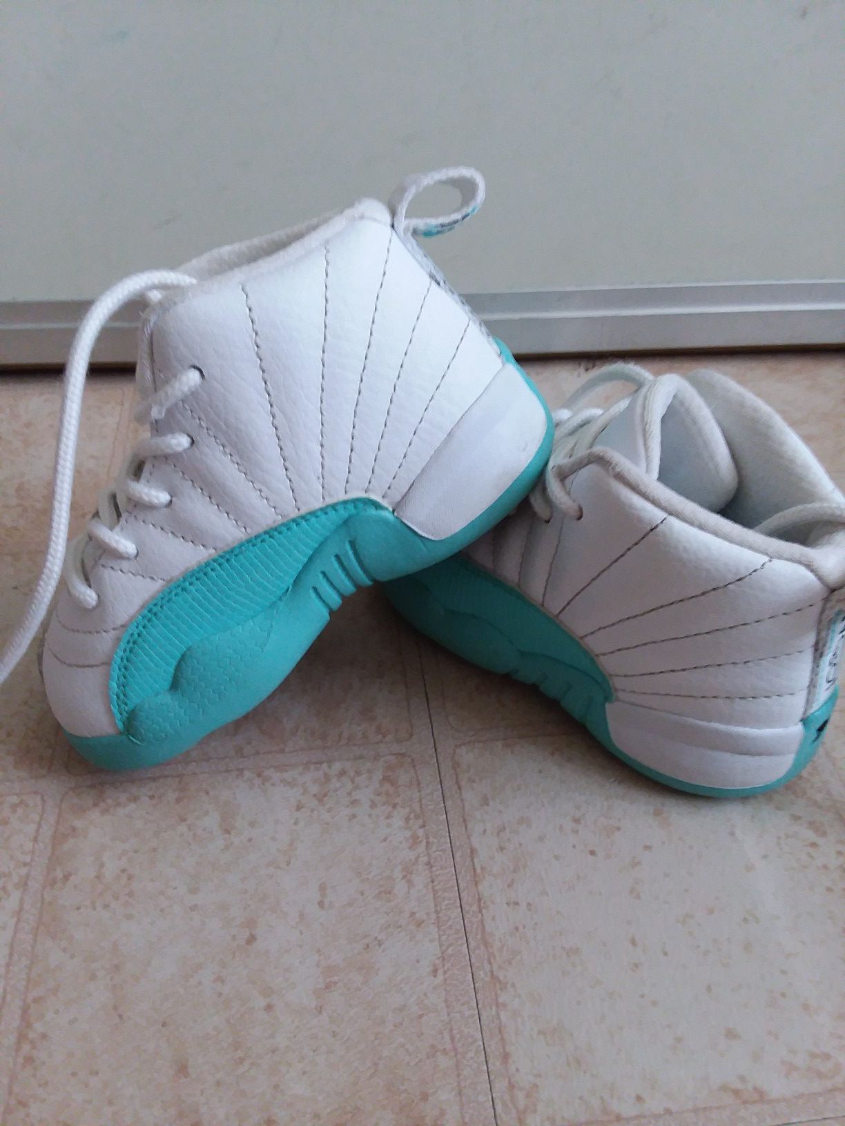 Jordan 12 Retro Sneakers 819666-100 Toddler Girls 6C Shoes White Aqua Youth Kids. Condition is Pre-owned.