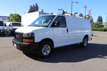 2022 GMC Savana Cargo
