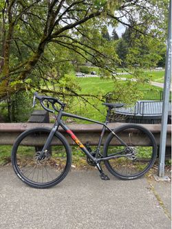 Perfect condition felt bro 60 road bike. Size 56