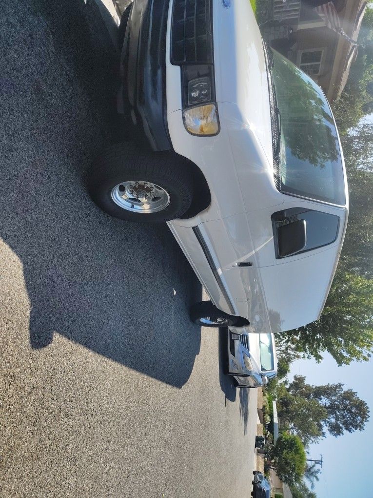 1995 Ford E-350