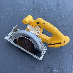 Dewalt Saw