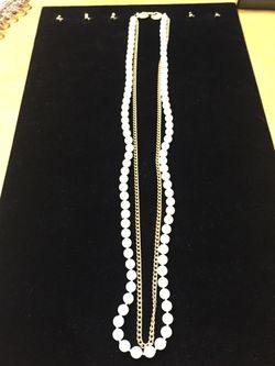 Vintage pearl necklace