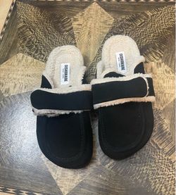 Cushionaire Nero Genuine Suede clogs in black size 7W