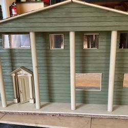  Antique Dollhouse and furniture.