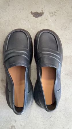 New women shoes and girl dress 3-4 years