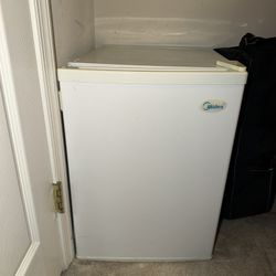 Small Fridge 