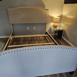 Queen Size Bed Modern Style Like New Needs To Go 
