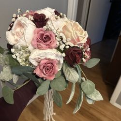 Bride bouquet & one bridesmaid bouquet 