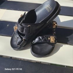 Steve Madden Quilted Two Strap Sandals Black Size 8