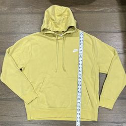 Nike Sportswear Club Fleece Pullover Hoodie Medium Gold Yellow 