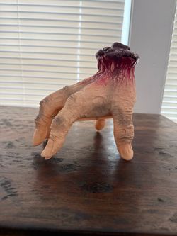 Spooky walking hand Halloween Decorations
