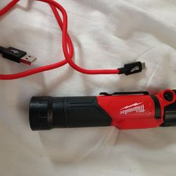 500 Lumens LED Pivoting REDLITHIUM USB Flashlight

