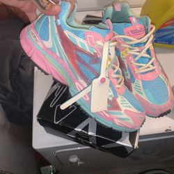 Off White “be Right Back “ Miami