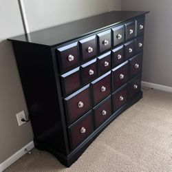 Large 8 Drawer Dresser