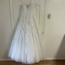 Modeca Wedding Dress