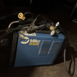Miller Millermatic 130 XP MIG Welder – Works – 115V