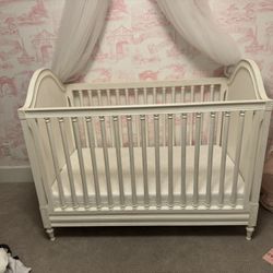 RH Girl’s Crib Great Condition With Newton Matttress