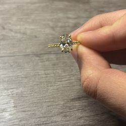 2ct Dimond Ring With 18k Gold Plated Lab Ring Size 8