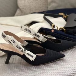 Women's CD Kitten Heels 👉See Photos 