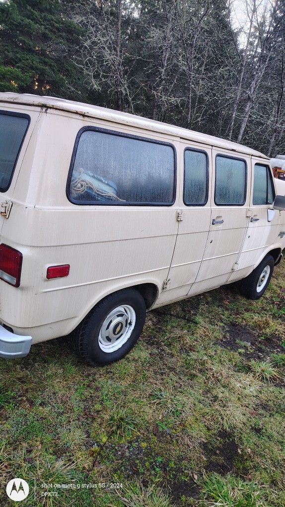 85 Chevy Van 