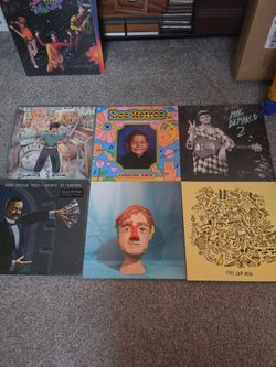7 vynil record albums