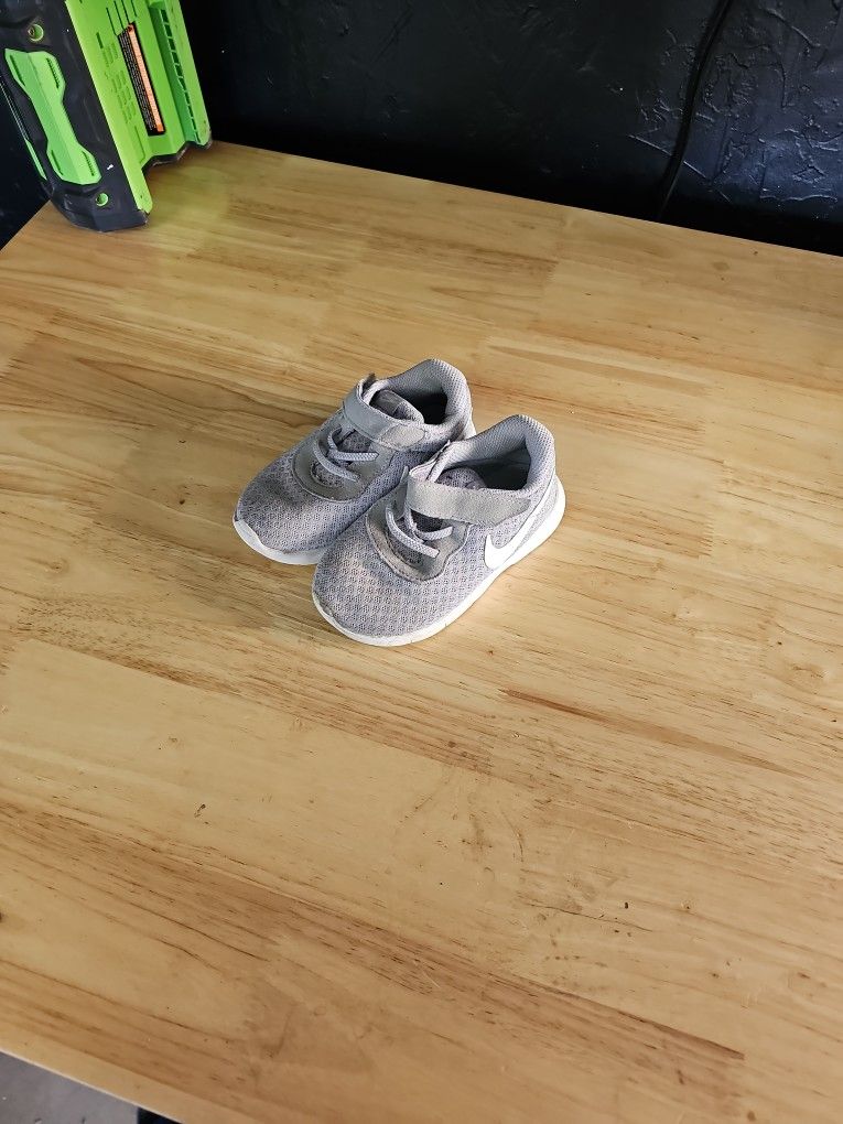 Toddler Tanjuns Size 7c