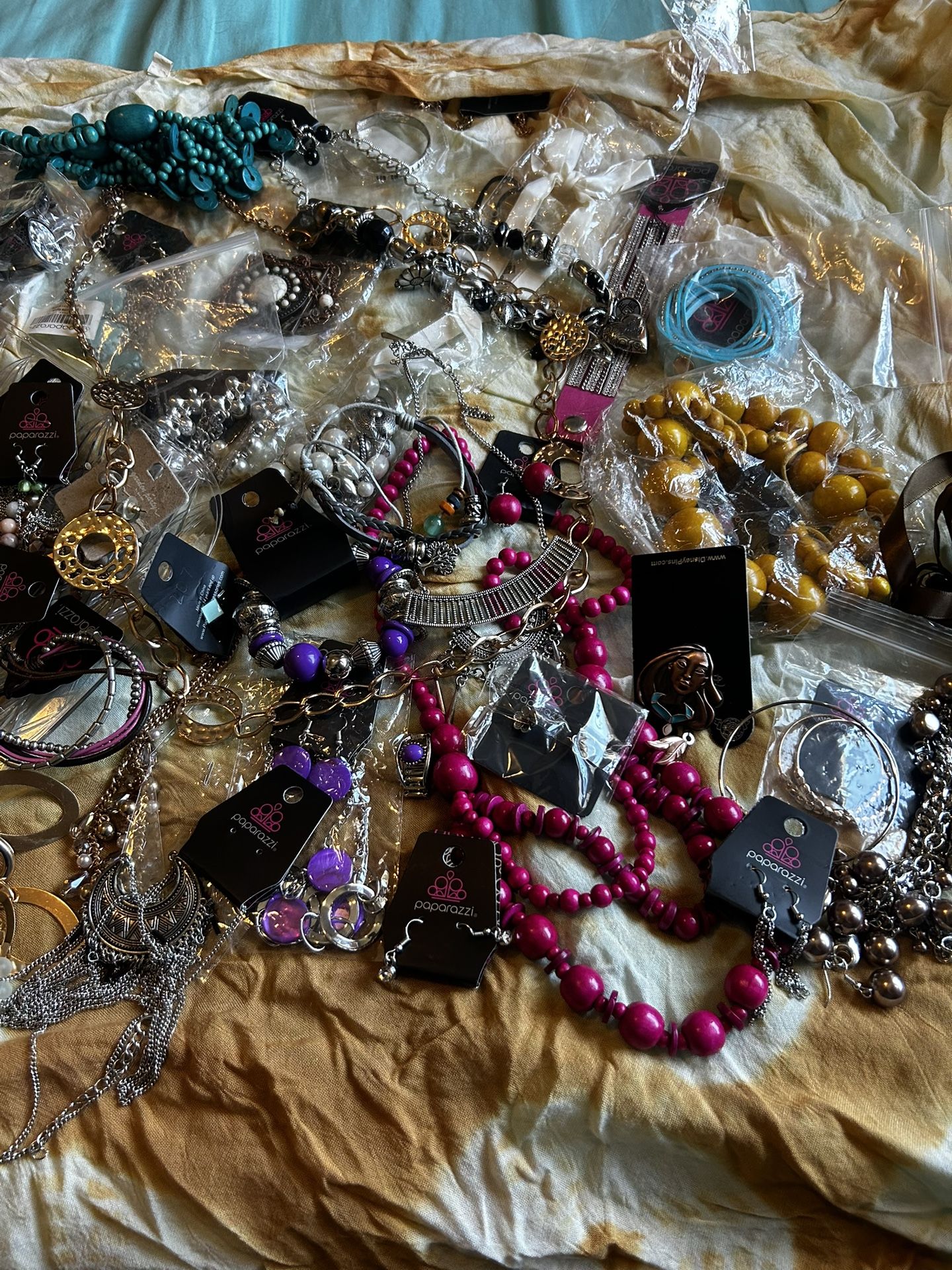 Bulk Lot of Paparazzi Jewelry – Necklaces, Bracelets & More!