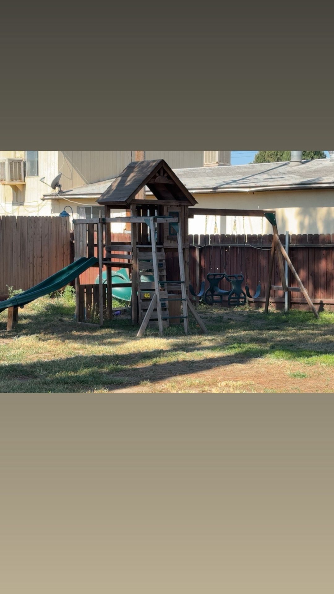 PLAYSET