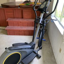 Golds Gym Elliptical Exercise Machine 