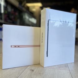 MacBook Air M1 Chip & M2 Chip Available (Take It Home In Payment/ llévatelo a casa en pagos) 