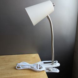 Intertek. LED Clip Table Lamp