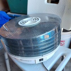 Dehydrator 