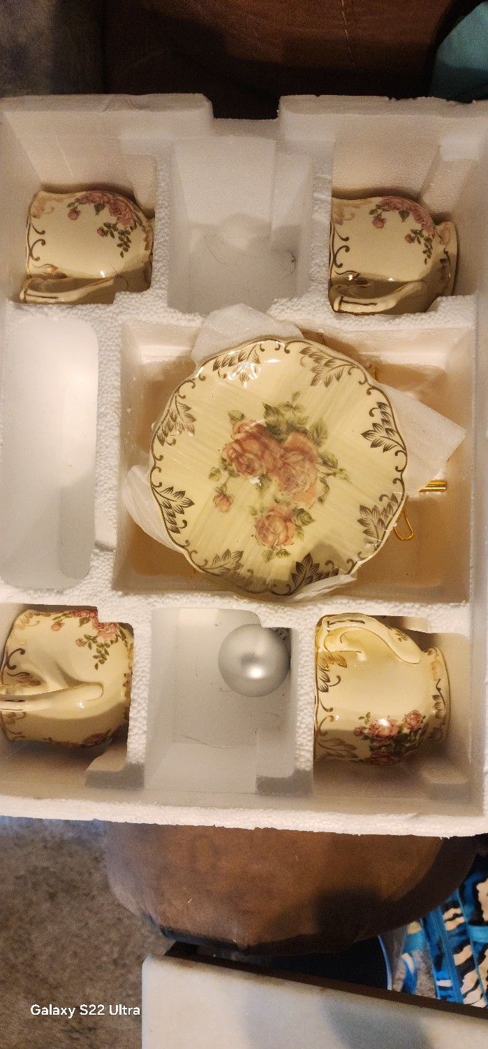 2 New Royal Tea Set