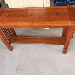 Mission Style Entry Table 