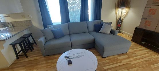 Right Hand Chase Sectional
