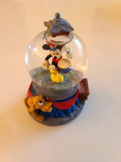 Walt Disney Mickey Mouse Mini Snow Globe
