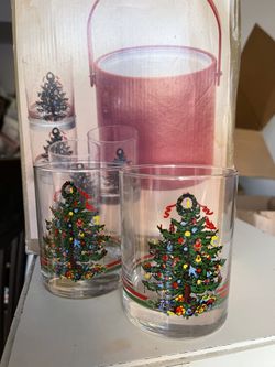 Christinas Glass Cups & Ice Bucket