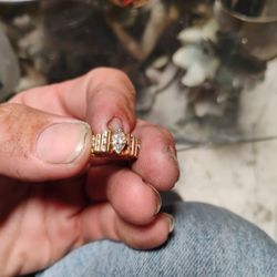 14k Marquise Cut 2.5K Diamond Ring