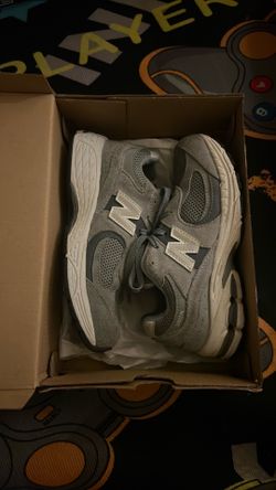 Boys shoes size 2y