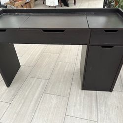 Girls Vanity/Make-up Desk