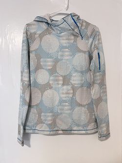 Woman’s Lole Hooded Pullover Size Medium 