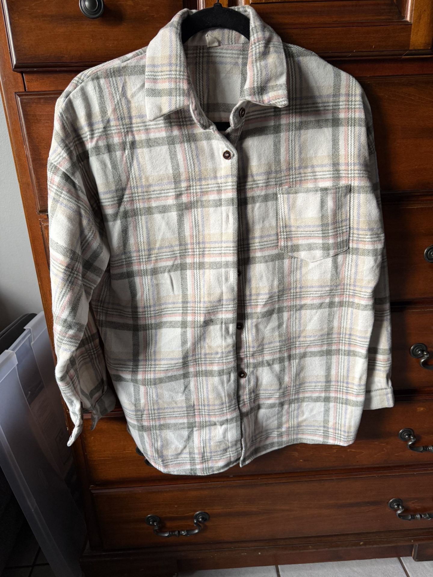 Women’s Sweater (large)